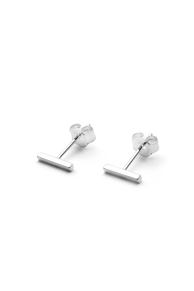 JUKSEREI LINIE EAR STUDS Begrenzt auf 3 Tage