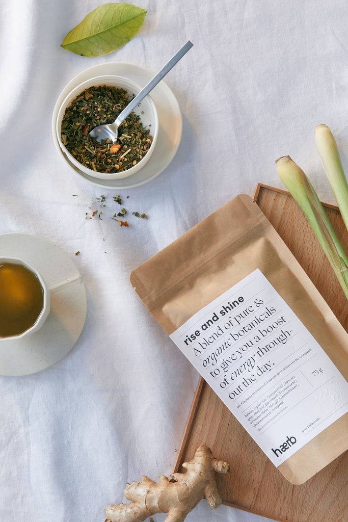 JUKSEREI HÆRB · ORGANIC TEA RISE & SHINE 2025