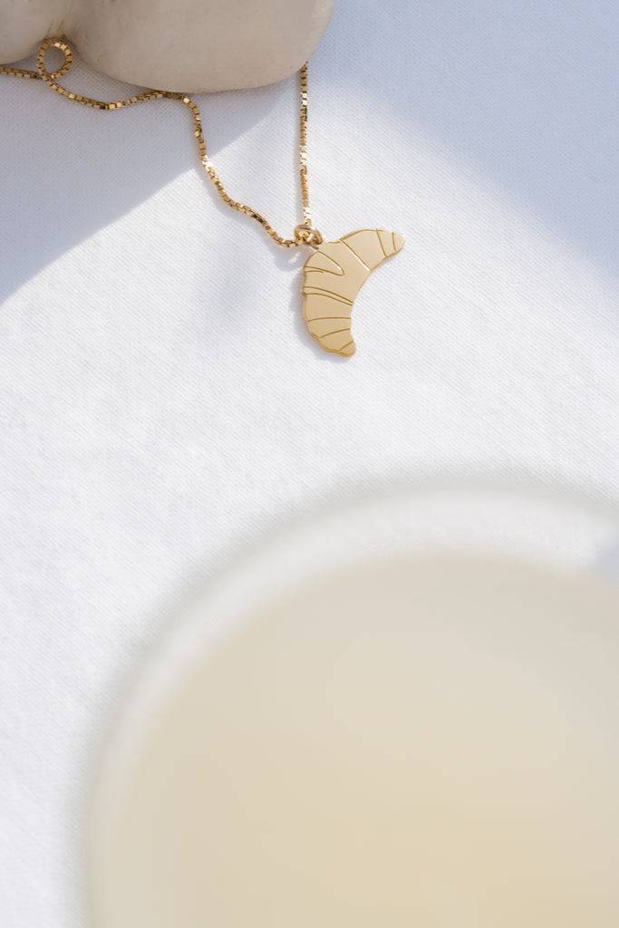 JUKSEREI CROISSANT NECKLACE Blitzangebot