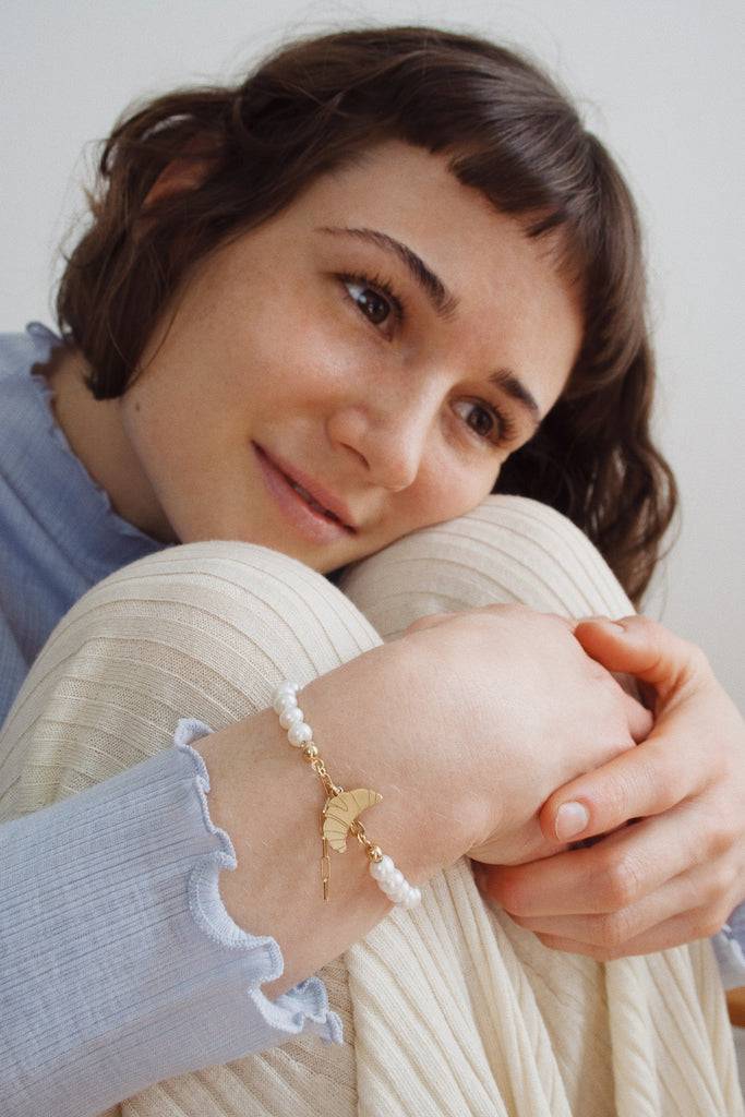 JUKSEREI CROISSANT PEARL BRACELET Letzter Tag