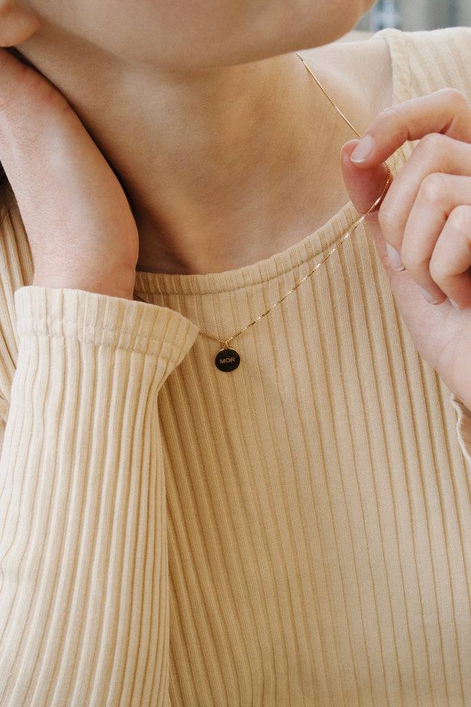 JUKSEREI MOR NECKLACE Bis zu 65% Rabatt
