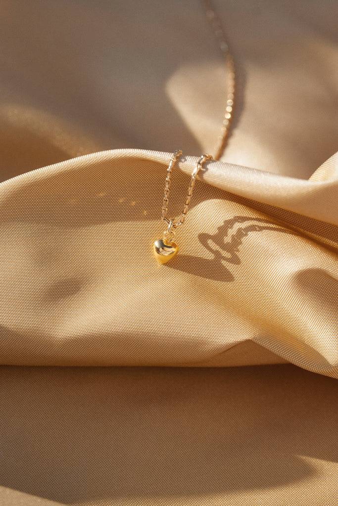 JUKSEREI AMORE NECKLACE Preisnachlass