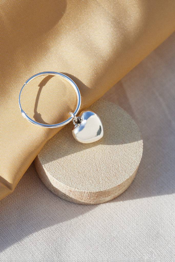 JUKSEREI AMORE CHARM EARRINGS Weihnachtsangebot