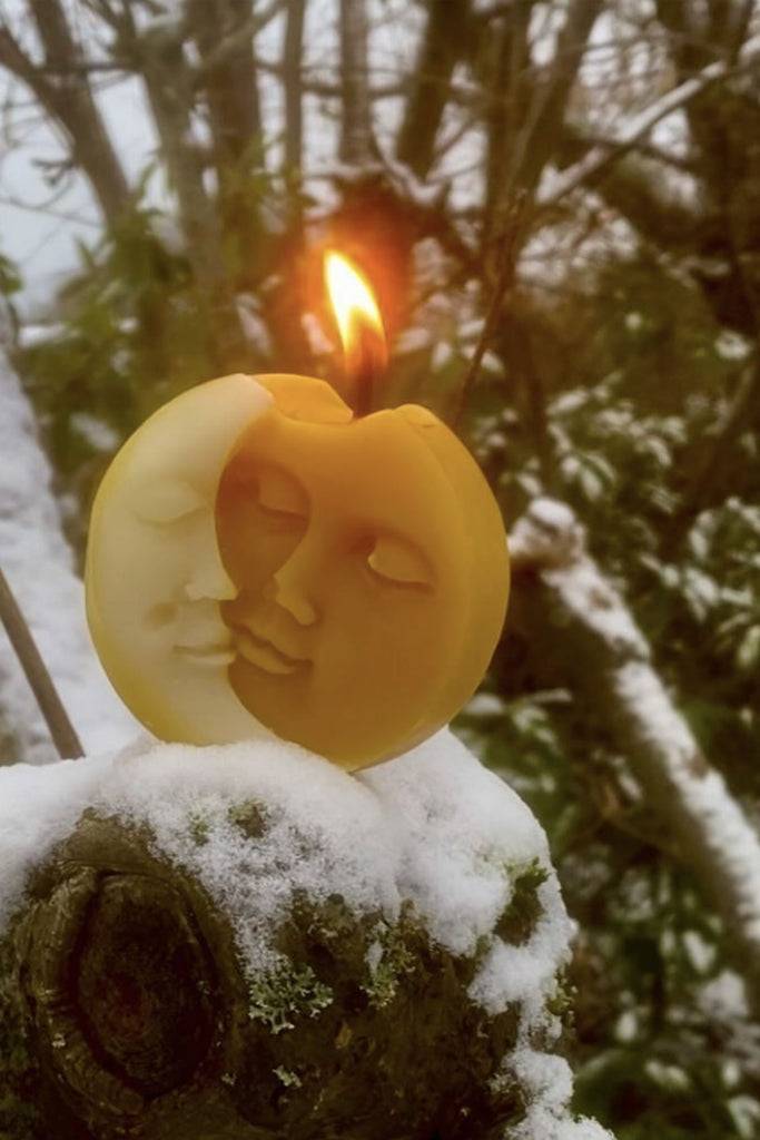 JUKSEREI SOLLYS · MOON/SUN BEESWAX CANDLE Letzte 3 Tage
