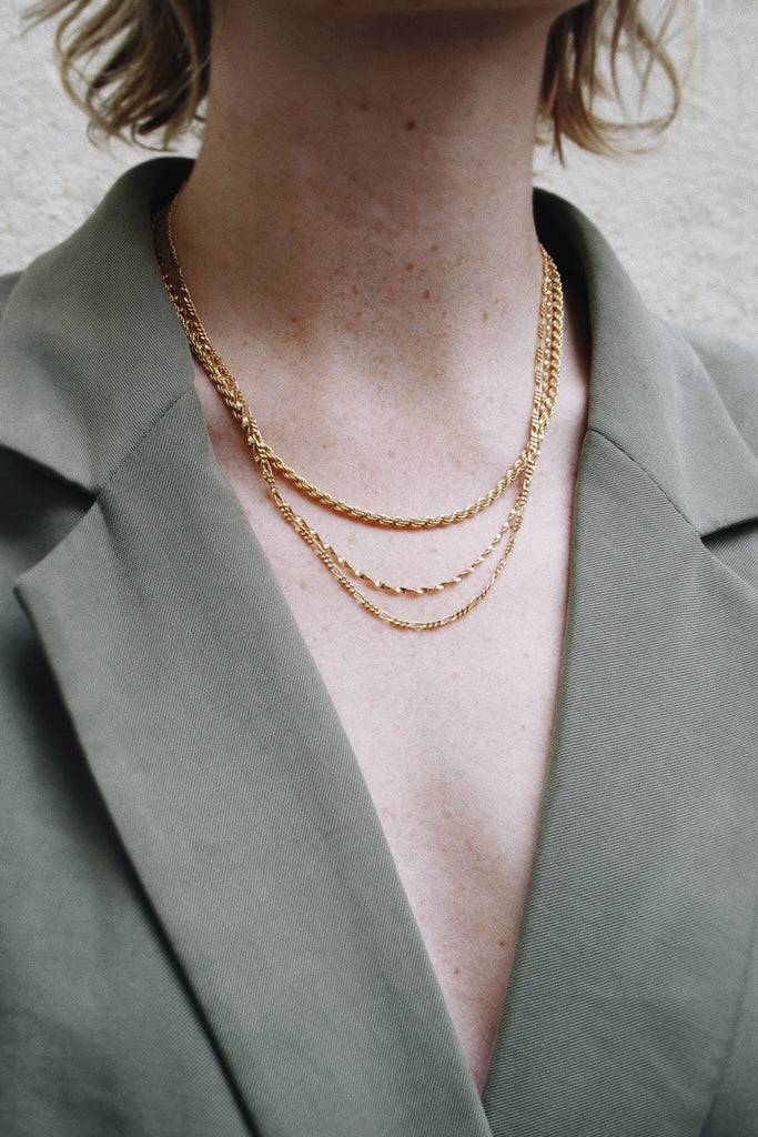 JUKSEREI TWIRL NECKLACE Im Verkauf