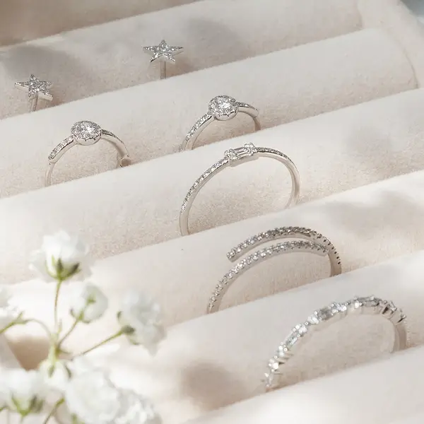 Leaf Jewelry Ring mit Baguette Diamanten, 14K Weißgold Jubiläumsangebot