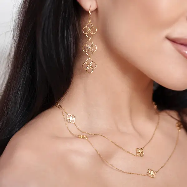 Leaf Jewelry Lange Halskette Clover Charm, 18 K Gelbgold vergoldet Rabatte dieses Monats