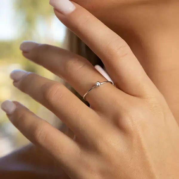 Leaf Jewelry Ring "my first diamond", 14 K Gelbgold Lagerräumung