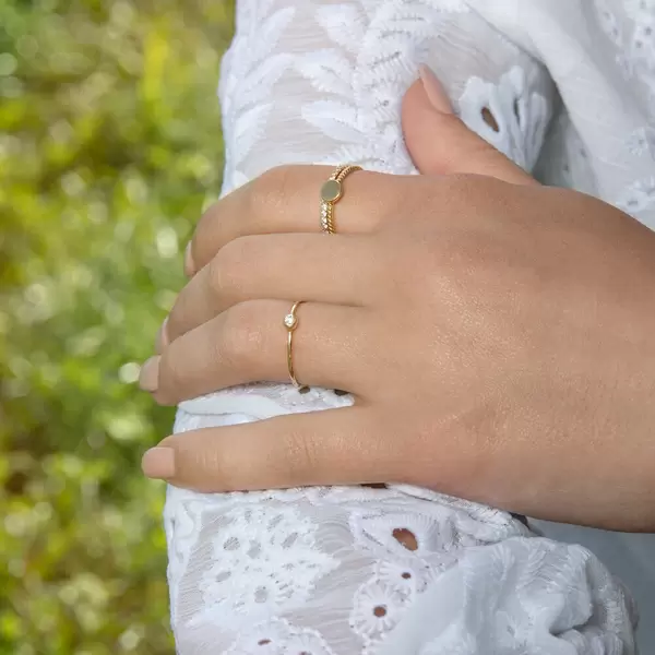 Leaf Jewelry Ring "my first diamond", 14 K Gelbgold Lagerräumung