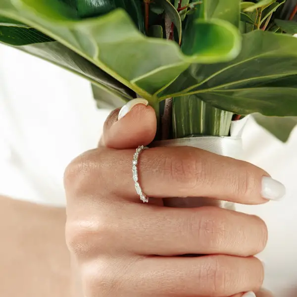 Leaf Jewelry Ring mit Baguette Diamanten, 14K Gelbgold Flash Sale