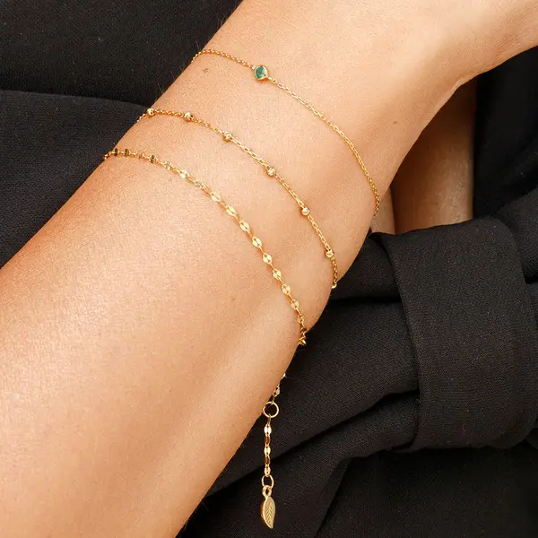 Leaf Jewelry Armkette Smaragd, 14K Gelbgold Kauf eins, bekomm eins gratis