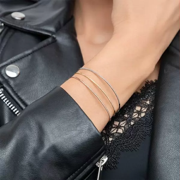 Leaf Jewelry Armreif Circle mit Diamanten, 18 K Rosegold Valentinstagsangebot