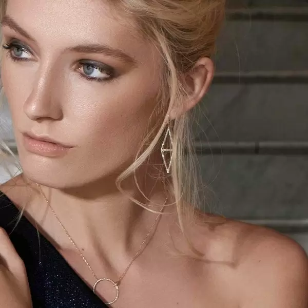 Leaf Jewelry Ohrringe Trapez mit Diamanten, 18 K Weißgold Exklusive Angebote