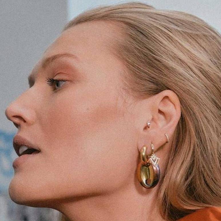Mosuo Jewellery Dreieck Charm Creolen Heißer Verkauf