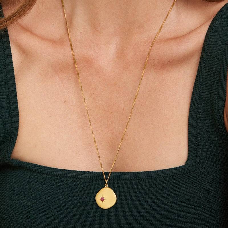 Mosuo Jewellery Geburtsstein Halskette Juli - Vermeil & Rubin Letzter Tag