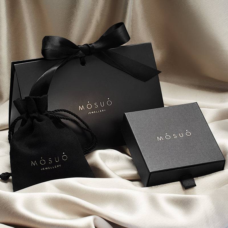 Mosuo Jewellery Diamant Buchstaben Halskette “W”- Vermeil Discount Store für neue Produkte
