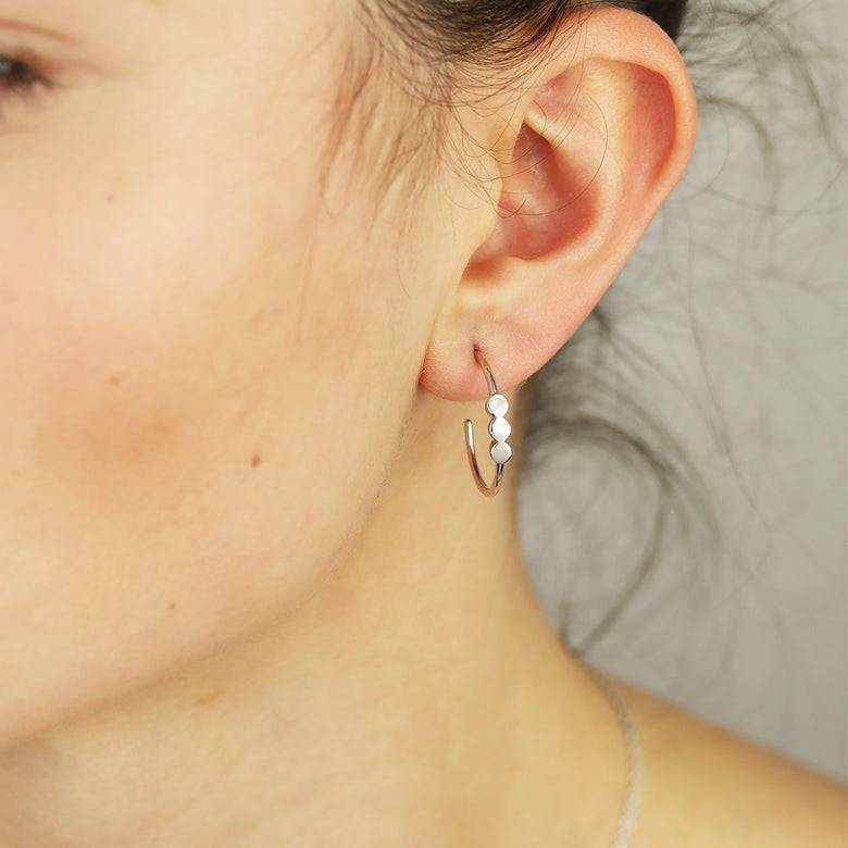 Nana Kay Modern Aztec Ohrstecker Atlaua 50% Rabatt mit kostenlosem Versand