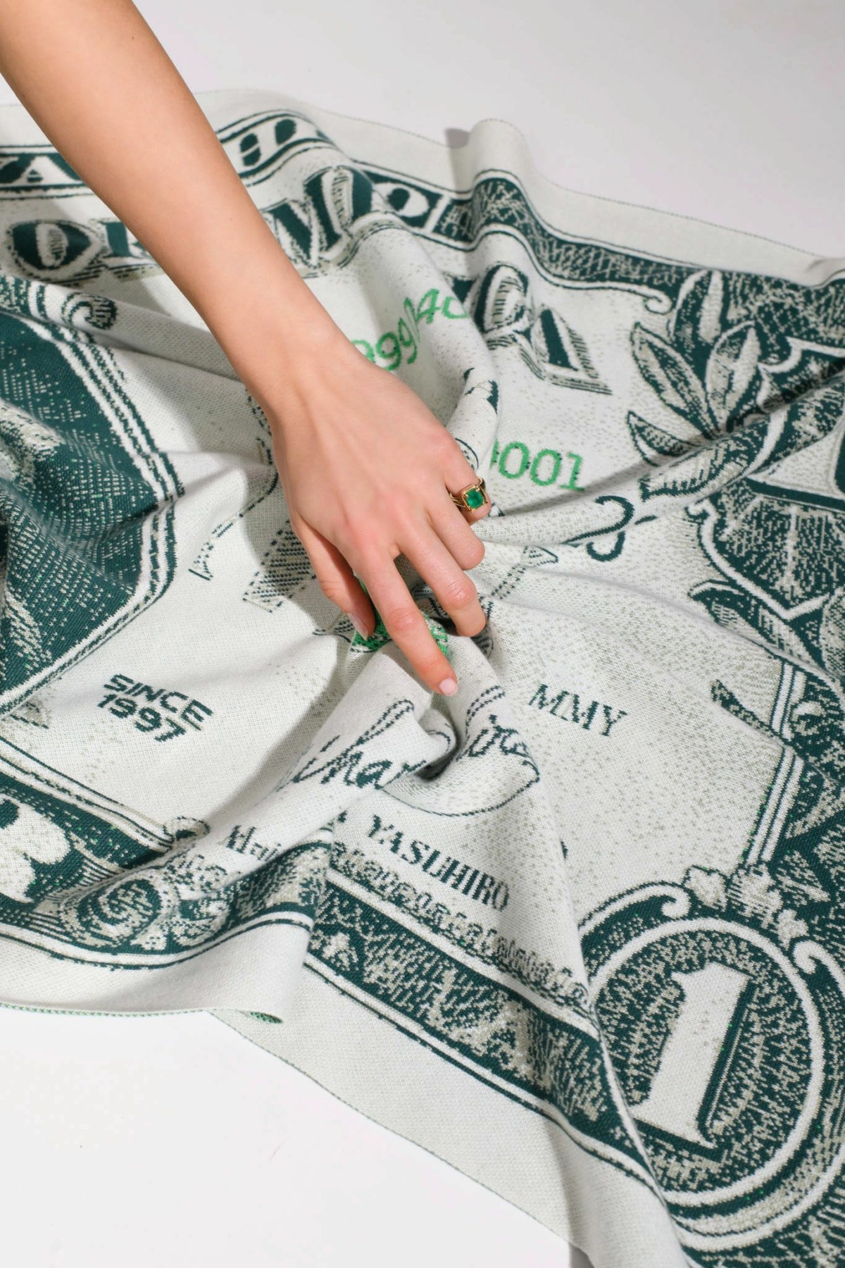 Nina Kastens F*CK Ring Emerald Neueste Mode