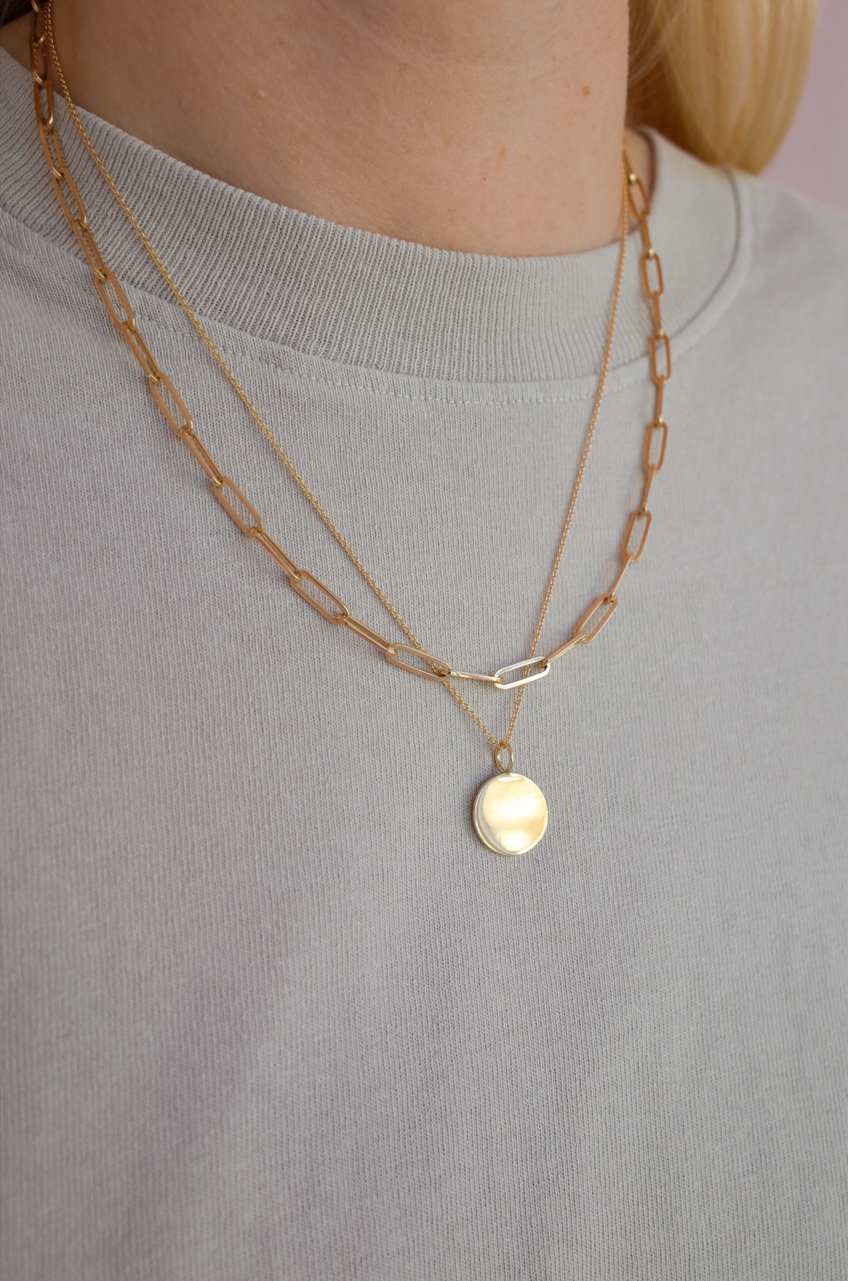 Nina Kastens Gold Plate Online