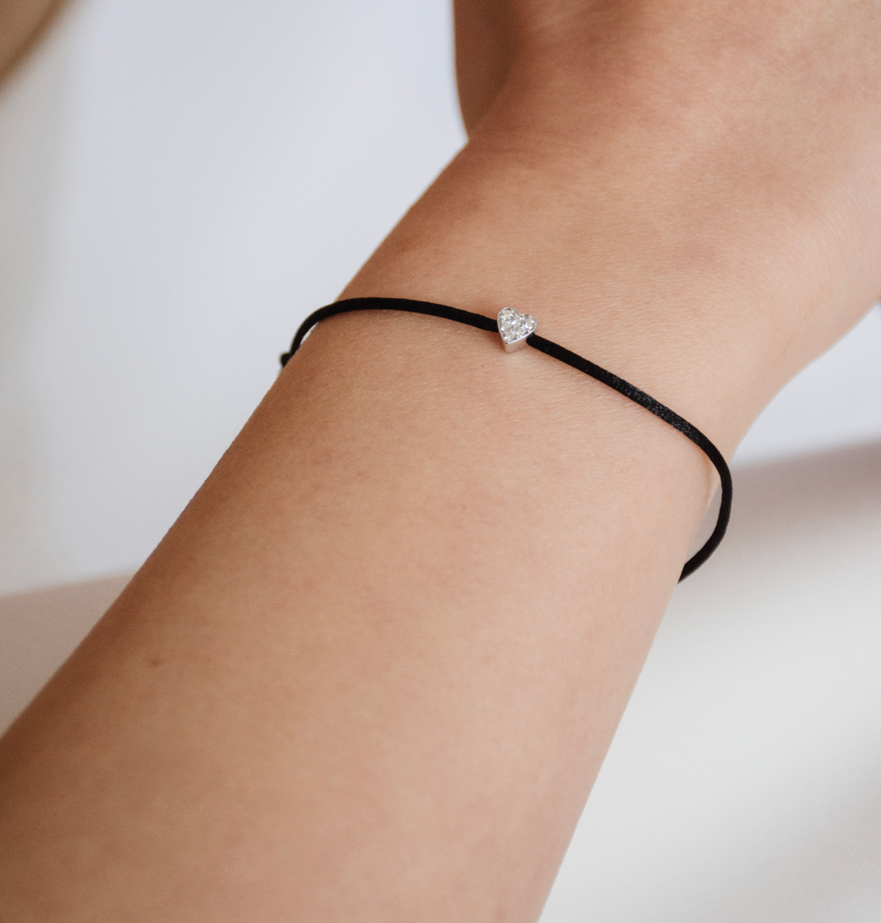 Nina Kastens Diamond Heart Bracelet Black Versandkostenfrei