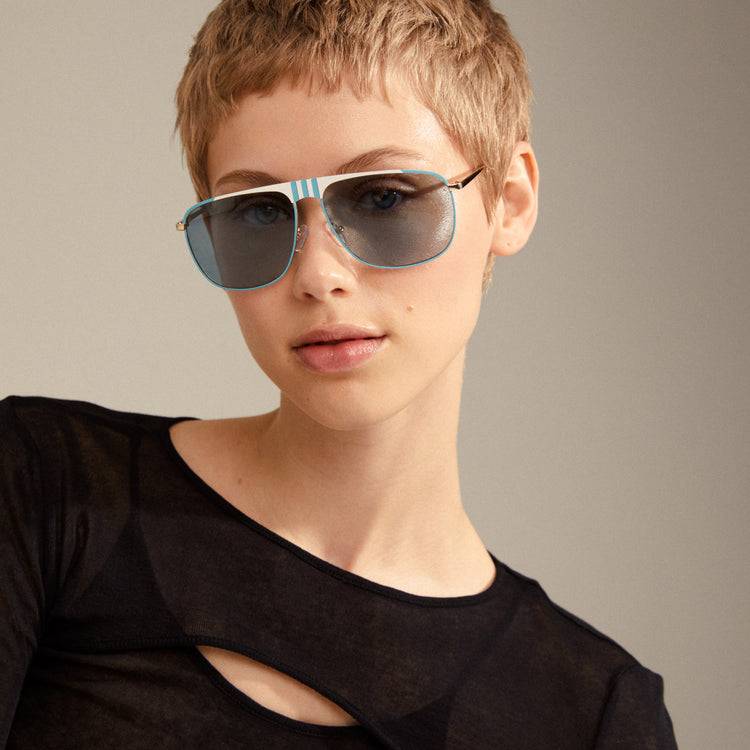 Pilgrim YANARA Sonnenbrille Blau/Gold Begrenzte Freigabe