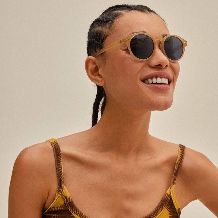 Pilgrim KYRIE Sonnenbrille Hellbraun/Gold Limitierter Zeitrabatt