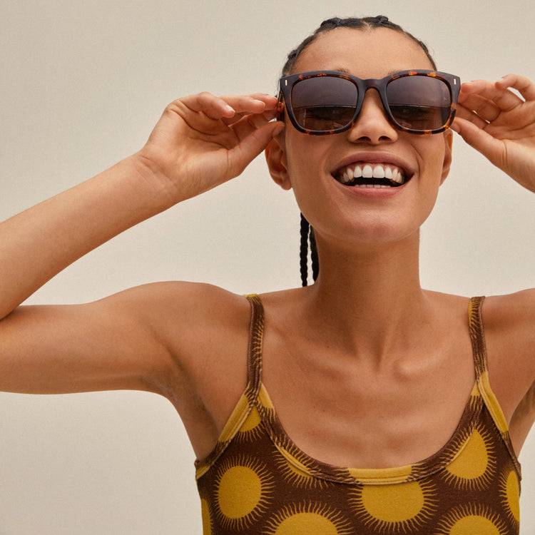Pilgrim KATYA Recycelte Sonnenbrille Schildpatt-Braun/Gold Großer Ausverkauf