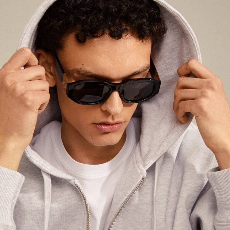 Pilgrim ZAYN Recycelte Sonnenbrille Schwarz/Gold Vierteljährliche Förderung