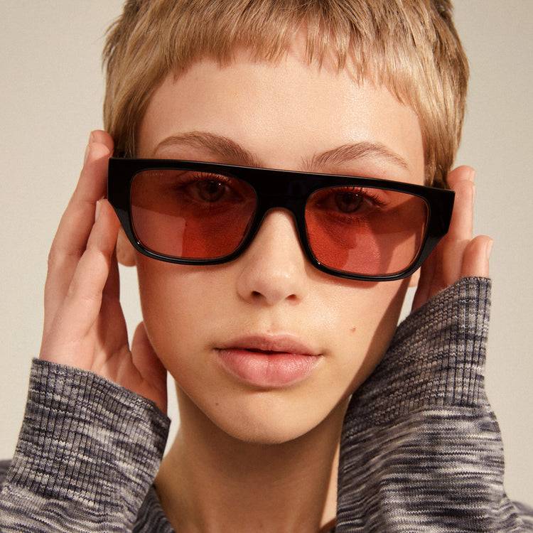 Pilgrim ENIEL Recycelte Sonnenbrille Schwarz/Gold Begrenzt auf 3 Tage
