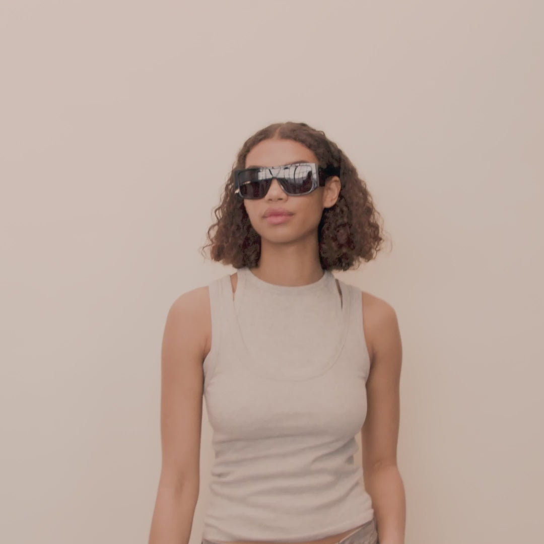 Pilgrim JOHARI Recycelte Sonnenbrille Schwarz Online