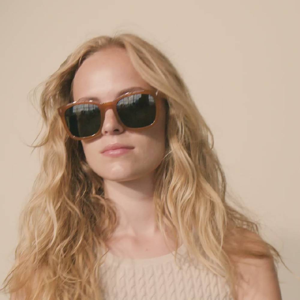 Pilgrim KATYA ikonische Retro-Sonnenbrille karamellbraun Begrenzte Freigabe