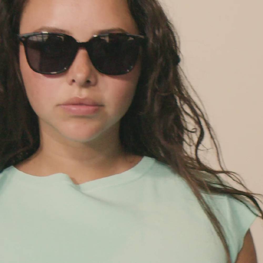 Pilgrim JAMILA recycelte Sonnenbrille in dunklem Schildpatt Neueste Stile