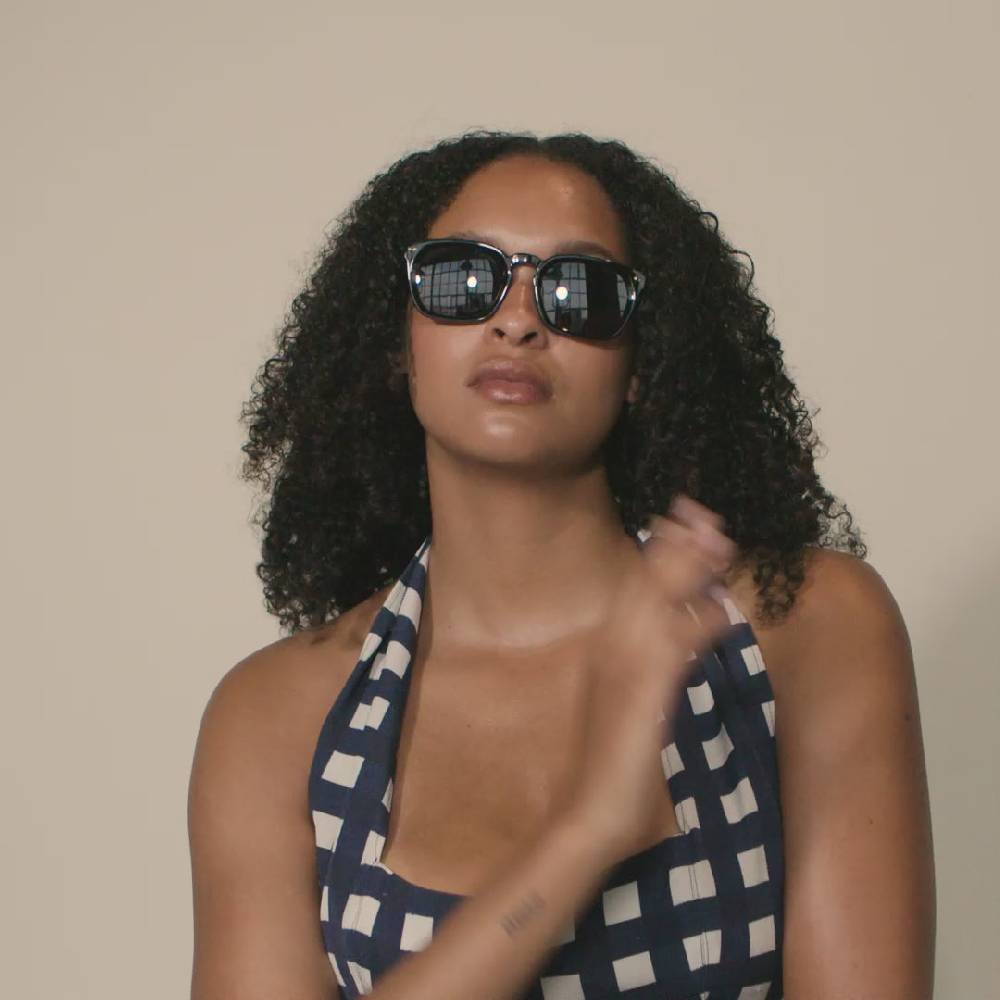 Pilgrim ELETTRA recycelte ikonische Retro-Sonnenbrille schwarz Letzter Tag