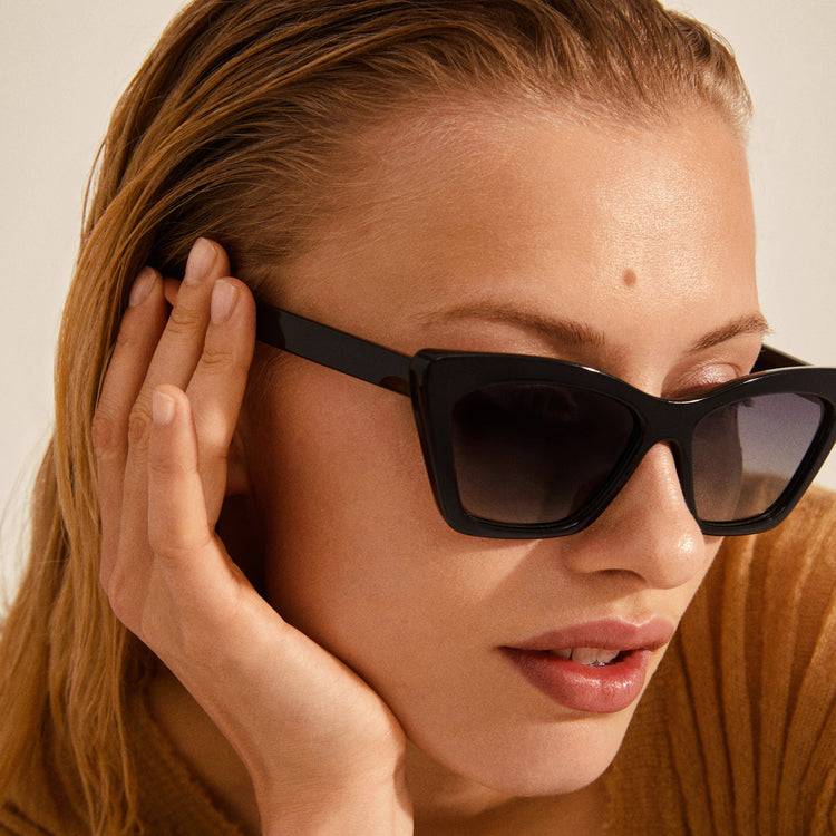 Pilgrim DAKOTA eckige Cat-Eye-Sonnenbrille schwarz Sonderangebot