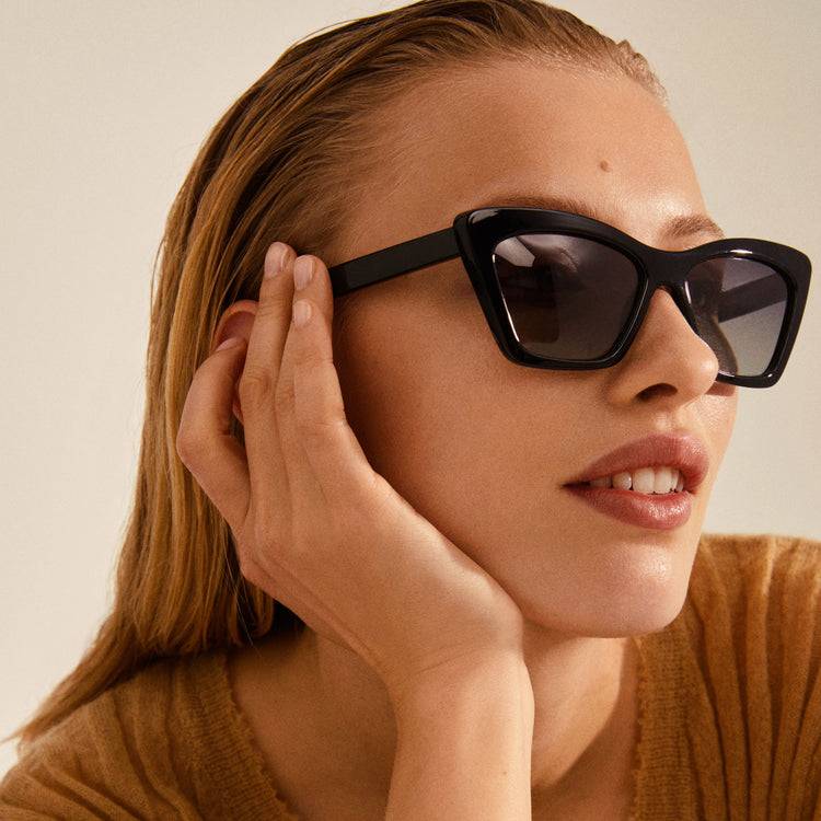 Pilgrim DAKOTA eckige Cat-Eye-Sonnenbrille schwarz Sonderangebot