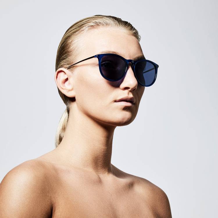 Pilgrim VANILLE Sonnenbrille dunkelblau/versilbert Begrenztes Angebot