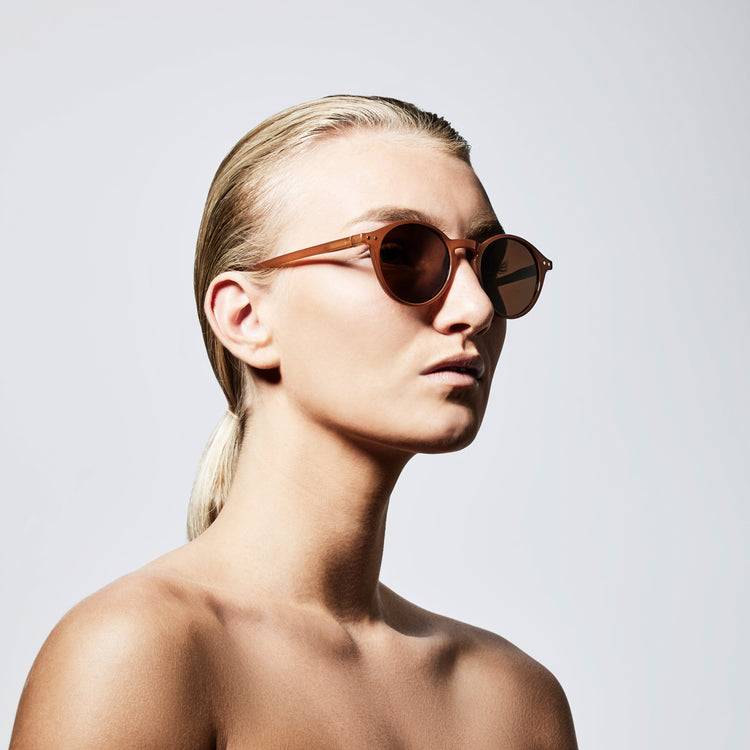 Pilgrim ROXANNE klassische runde Sonnenbrille, braun Weihnachtsangebot