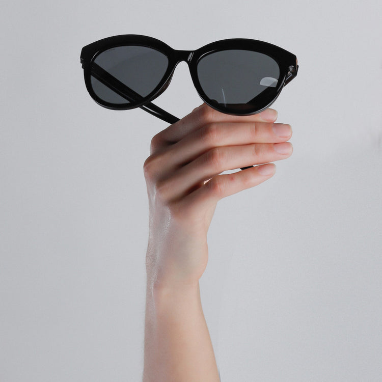 Pilgrim TULIA Cat-Eye-Sonnenbrille schwarz im Angebot