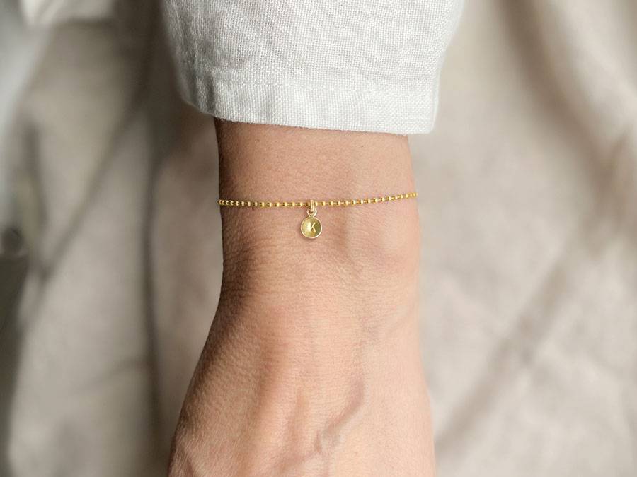 Renna Deluxe Kugel Armband mit BUCHSTABEN Gold Muttertagsangebot