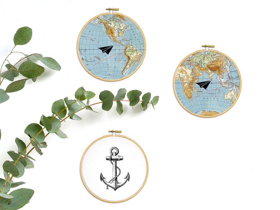 Renna Deluxe Flieger auf Weltreisen _ Bild im Stickrahmen Online Shopping