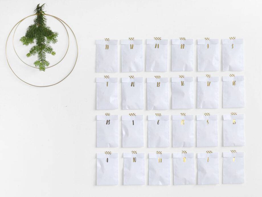 Renna Deluxe Adventskalender SILBER metallic mit weißen Tüten Jubiläumsangebot