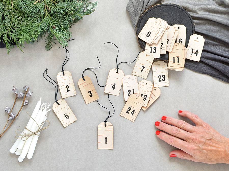 Renna Deluxe Adventskalender Zahlen Anhänger aus Birkenrinde Clearance-Verkauf