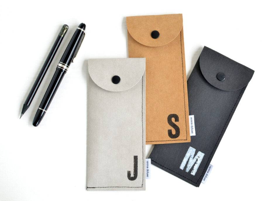 Renna Deluxe Braunes Stifteetui mit Monogramm vegan Begrenztes Angebot