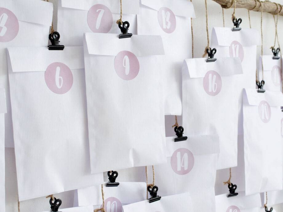 Renna Deluxe Adventskalender ROSA Handlettering Black Friday