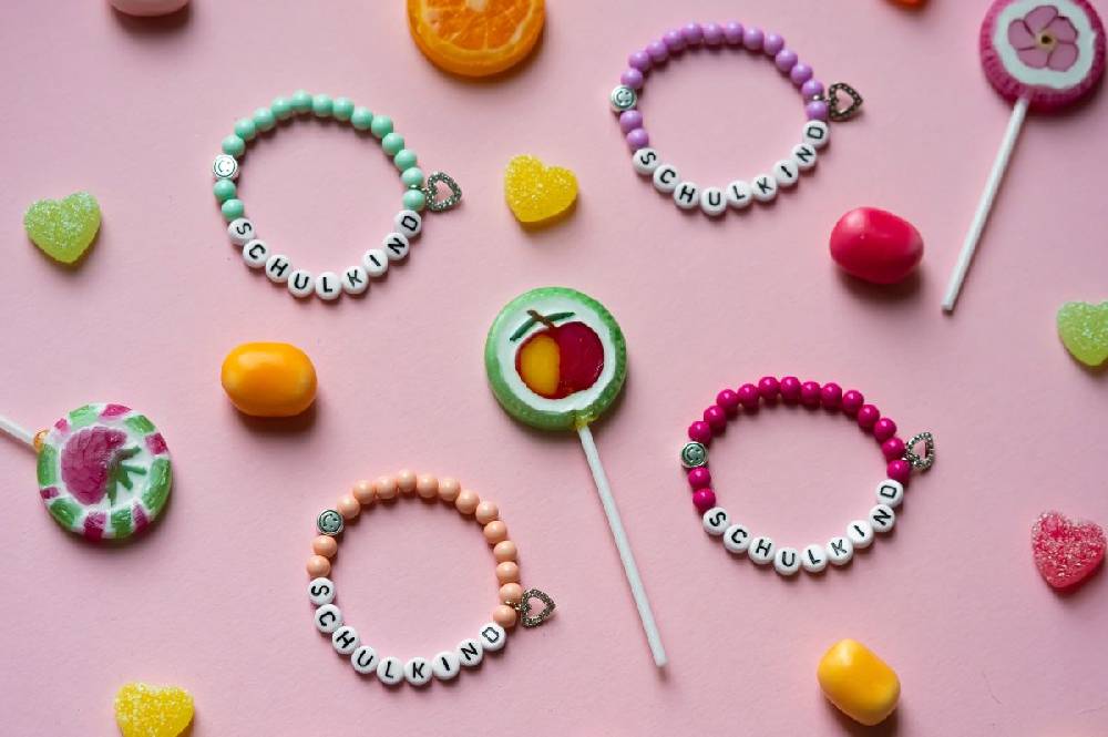 Sadingo Schulkindarmband mit Herzanhänger Fabrik Onlineshop