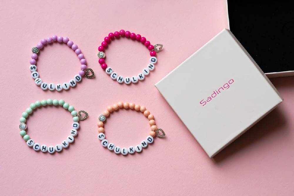 Sadingo Schulkindarmband mit Herzanhänger Fabrik Onlineshop