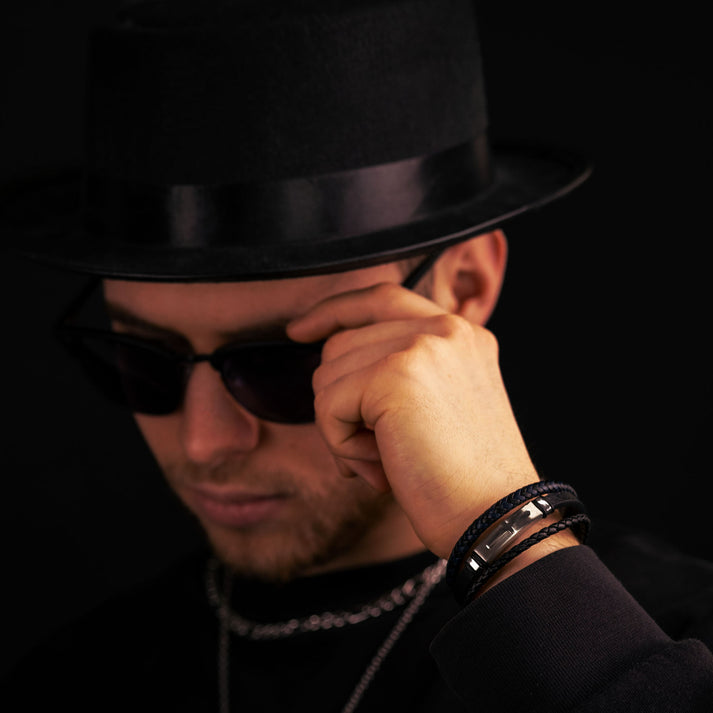 Save Brave Dreifach gewickeltes Lederarmband Logan mit Kreuz Bis zu 55% Rabatt