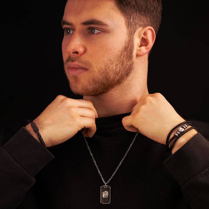 Save Brave Lederarmband Aaron mit Carbonperlen 50% Rabatt mit kostenlosem Versand