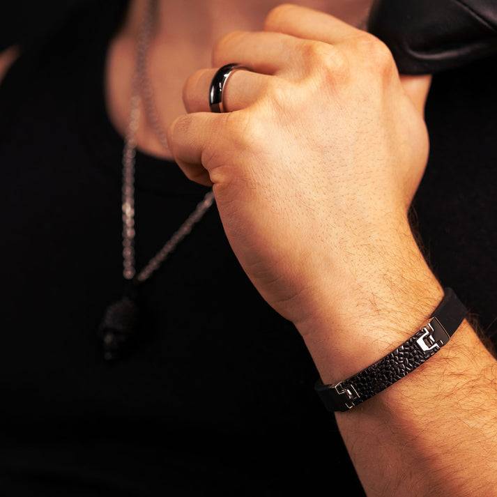 Save Brave Armband Havanna aus Kautschuk & schwarzem Edelstahl Flash Sale