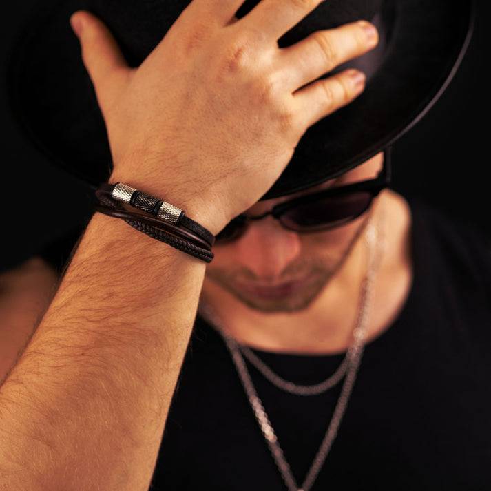 Save Brave Dreifaches Lederarmband Flynn mit Edelstahl Black Friday